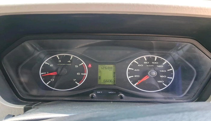 2018 Mahindra Scorpio S7, Diesel, Manual, 66,063 km, interior