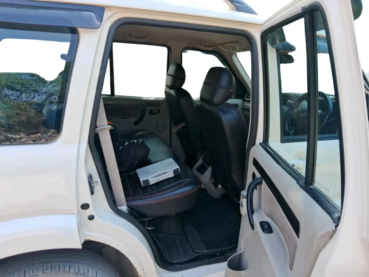 2018 Mahindra Scorpio S7, Diesel, Manual, 66,063 km, interior