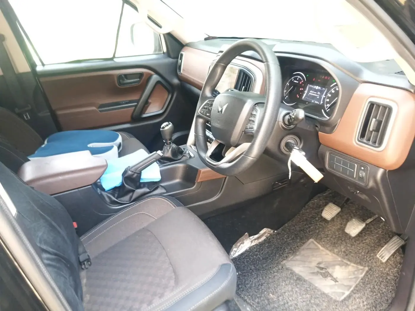 2024 Mahindra SCORPIO-N Z4 DIESEL MT 2WD 7 STR, Diesel, Manual, 48,588 km, interior