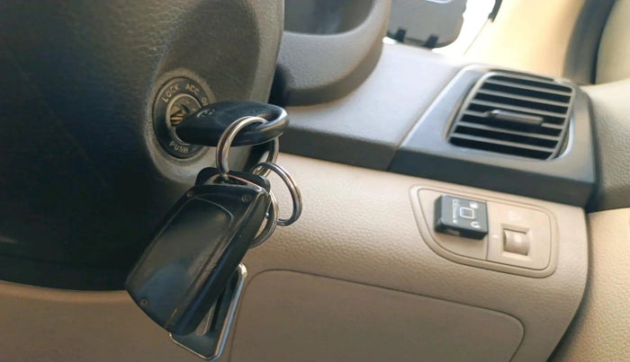 2017 Hyundai Eon ERA +, CNG, Manual, 1,92,546 km, interior