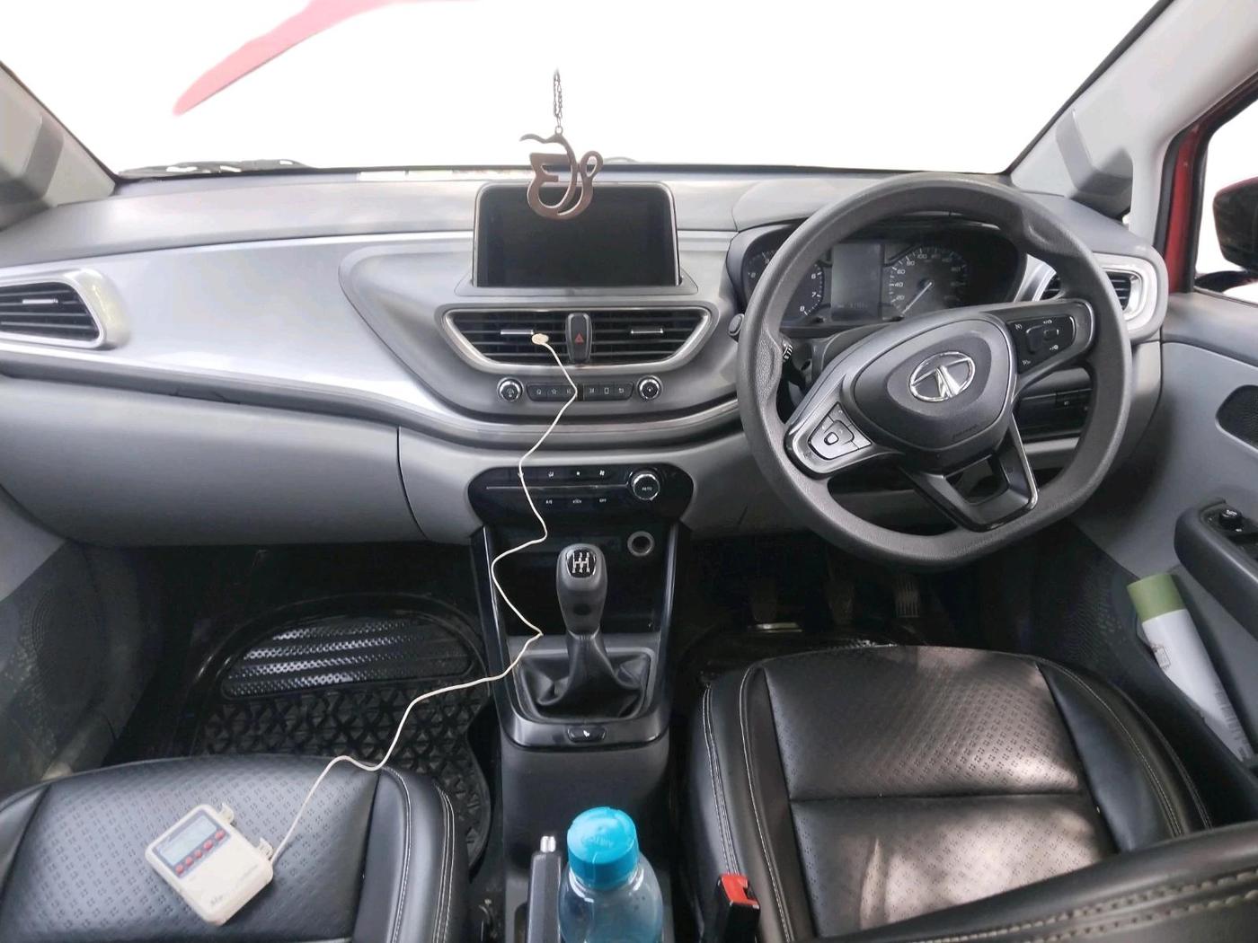 2020 Tata ALTROZ XT PETROL, Petrol, Manual, 52,620 km, interior
