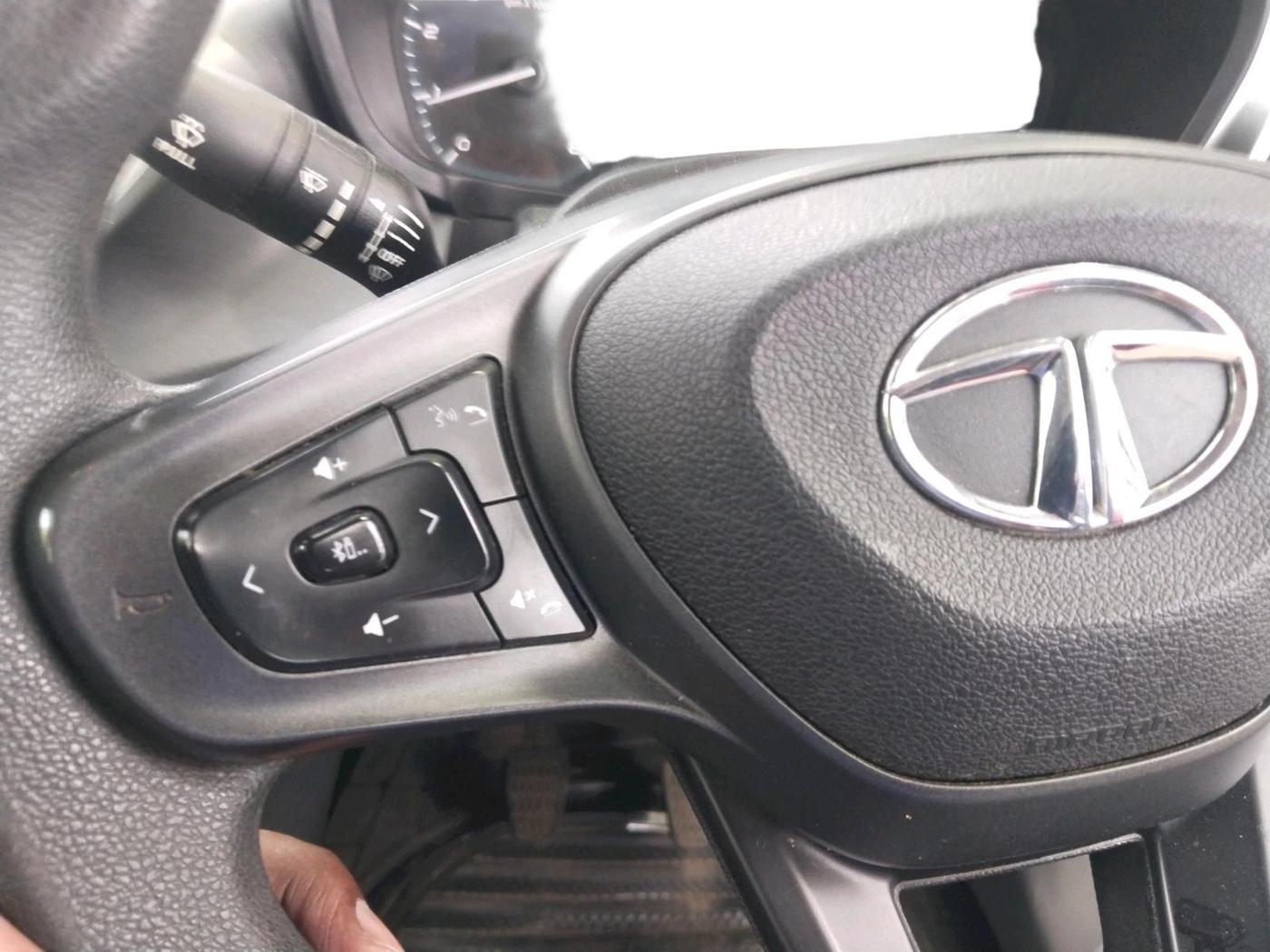 2020 Tata ALTROZ XT PETROL, Petrol, Manual, 52,620 km, interior