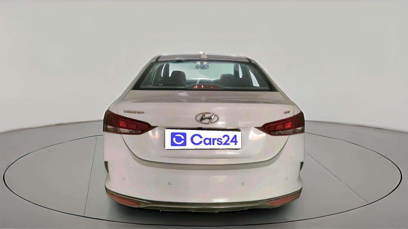 2022 Hyundai Verna SX (O) 1.5 VTVT IVT, Petrol, Automatic, 1,05,291 km, exterior