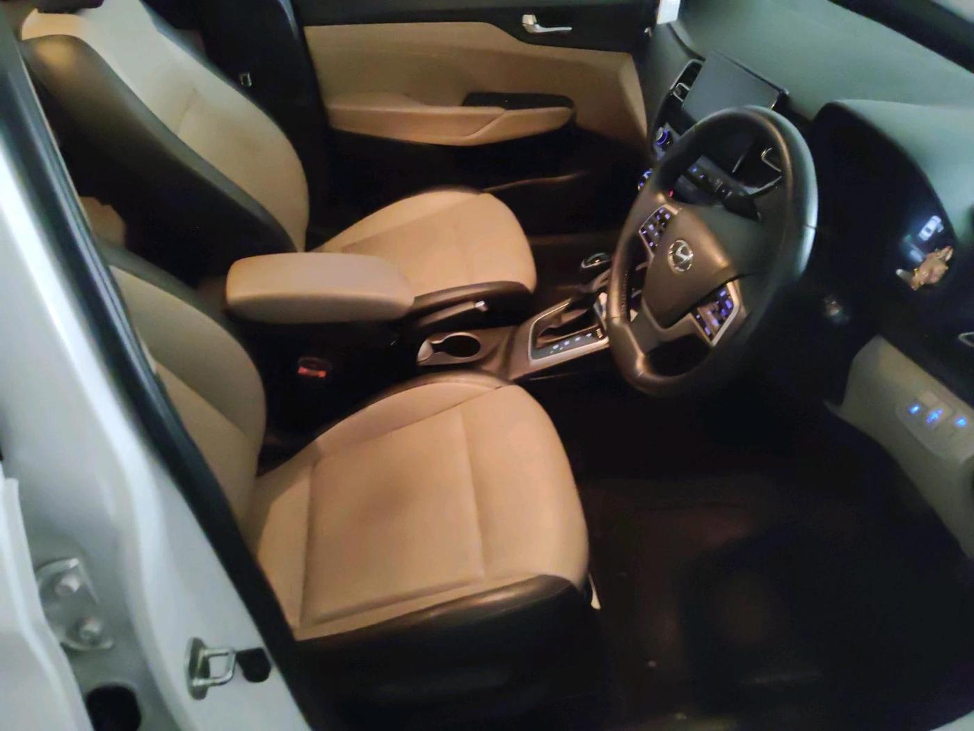 2022 Hyundai Verna SX (O) 1.5 VTVT IVT, Petrol, Automatic, 1,05,291 km, interior