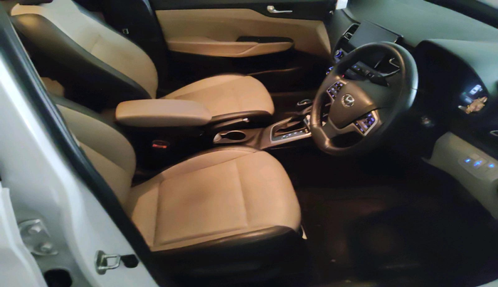 2022 Hyundai Verna SX (O) 1.5 VTVT IVT, Petrol, Automatic, 1,05,291 km, interior