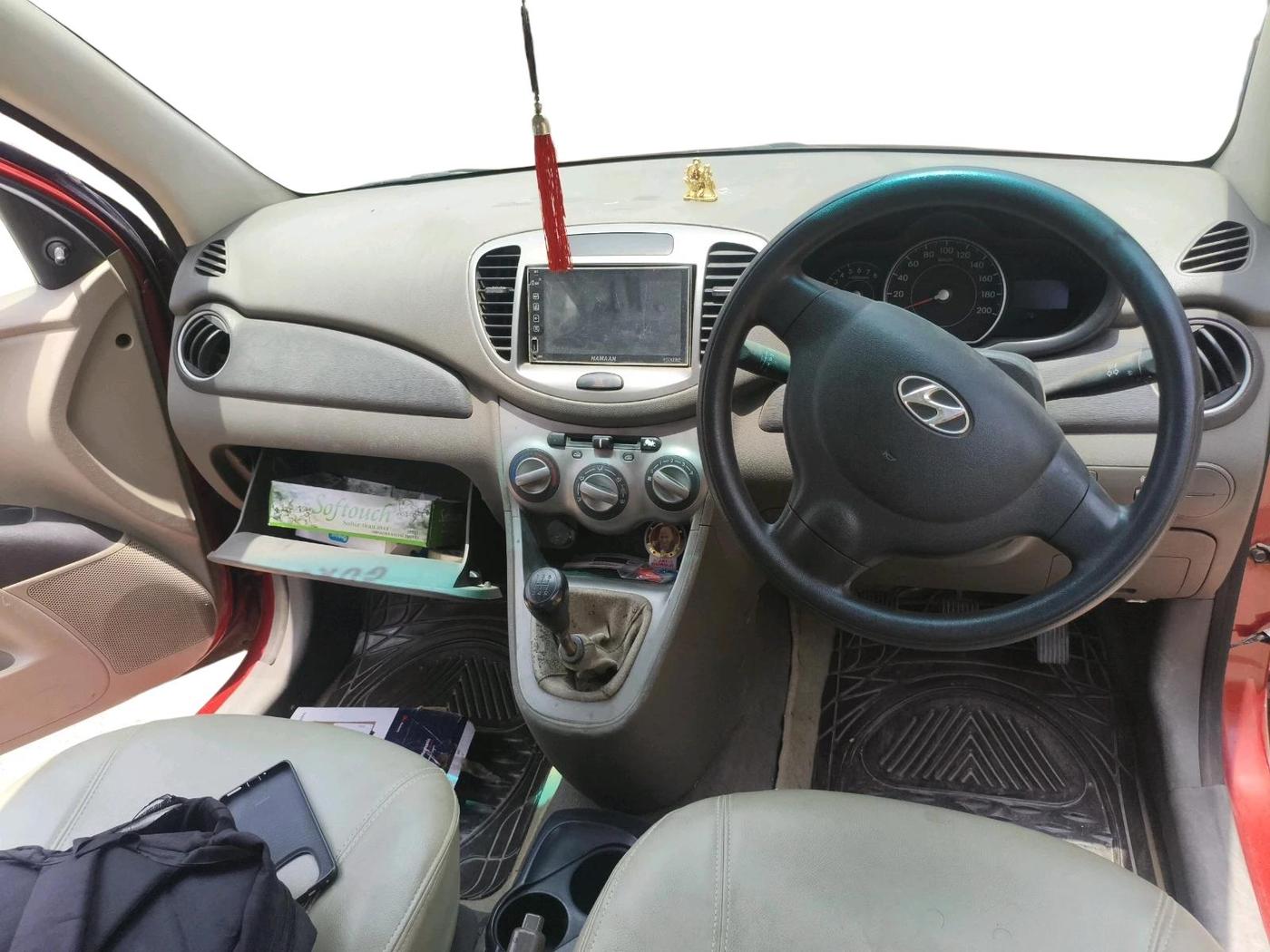 2012 Hyundai i10 ERA 1.1, Petrol, Manual, 1,02,013 km, interior