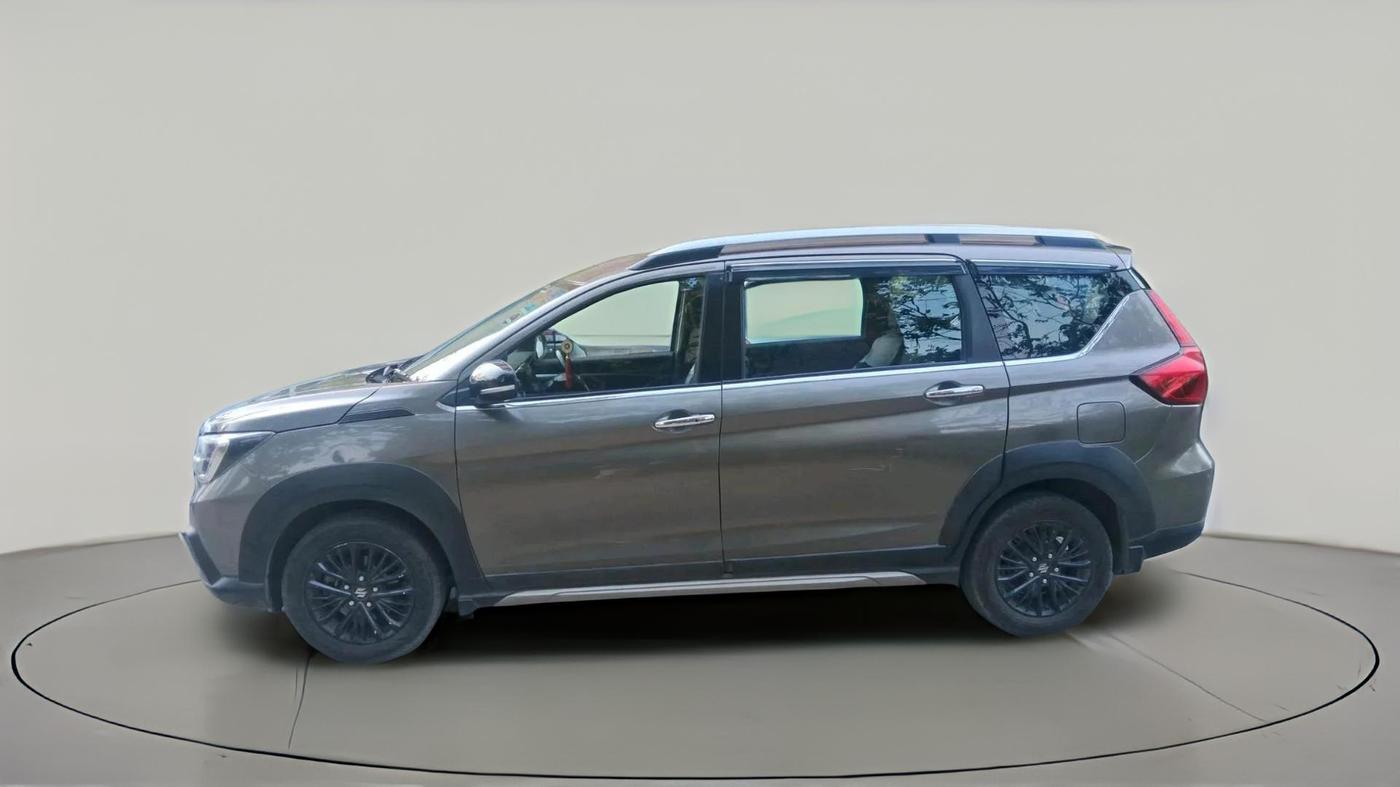 2021 Maruti XL6 ALPHA AT, Petrol, Automatic, 1,25,570 km, exterior