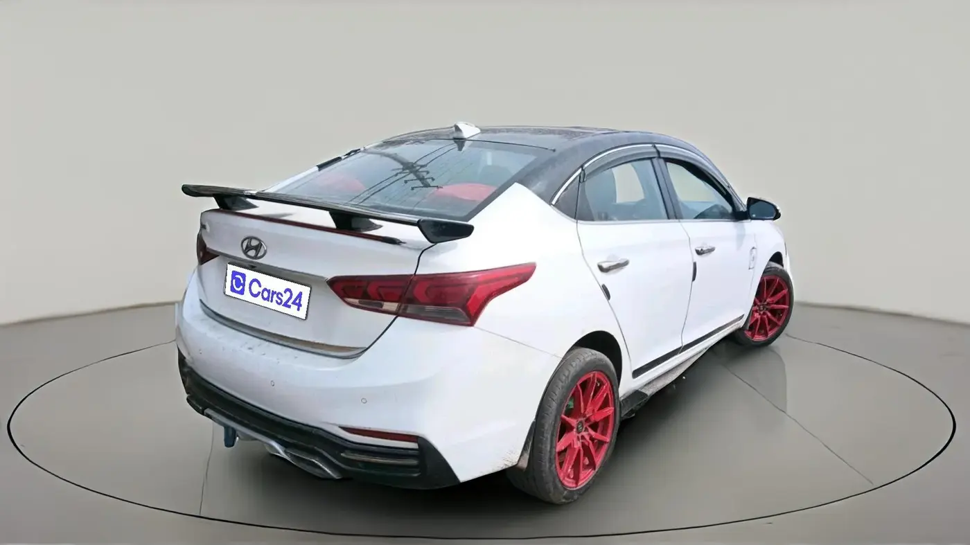 2019 Hyundai Verna 1.4 EX PETROL, CNG, Manual, 82,139 km, exterior