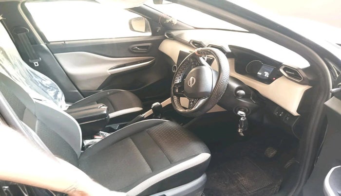 2024 Nissan MAGNITE  XE AMT EZ Shift, Petrol, Automatic, 12,690 km, interior