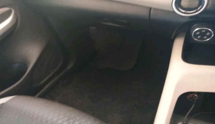 2024 Nissan MAGNITE  XE AMT EZ Shift, Petrol, Automatic, 12,690 km, interior