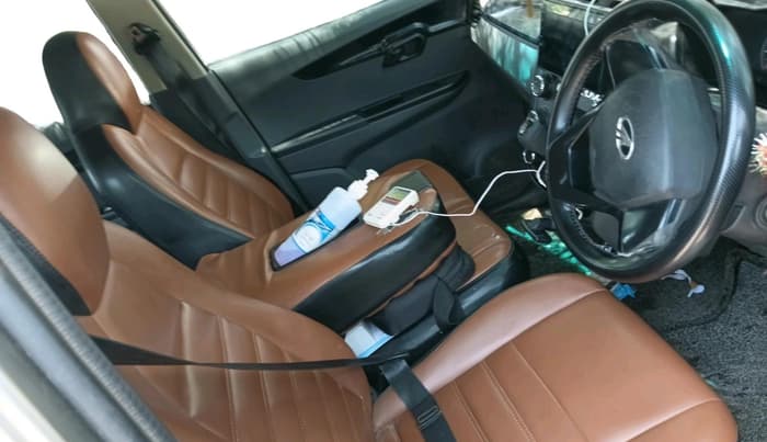 2018 Mahindra KUV 100 NXT K4+ P 6 STR, CNG, Manual, 92,968 km, interior