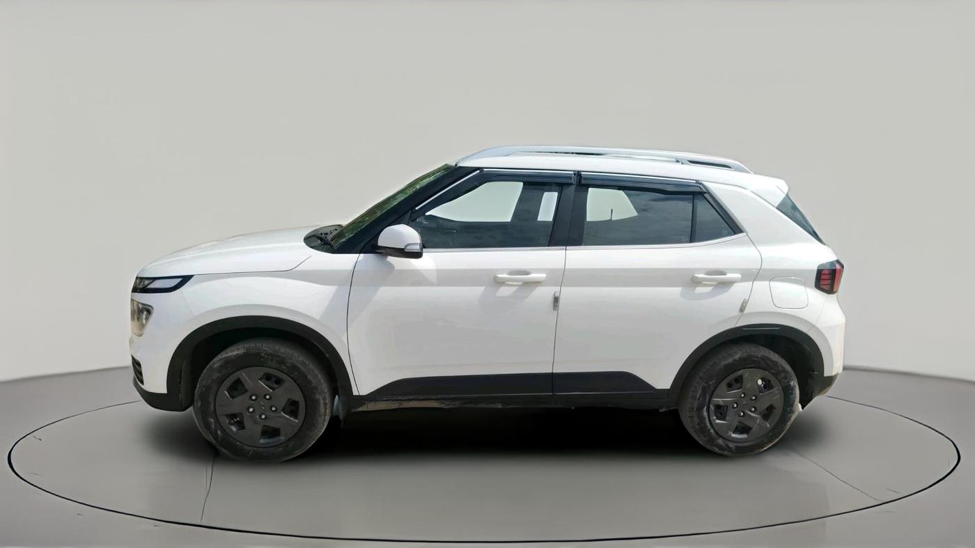 2024 Hyundai VENUE S(O) 1.2, Petrol, Manual, 15,717 km, exterior
