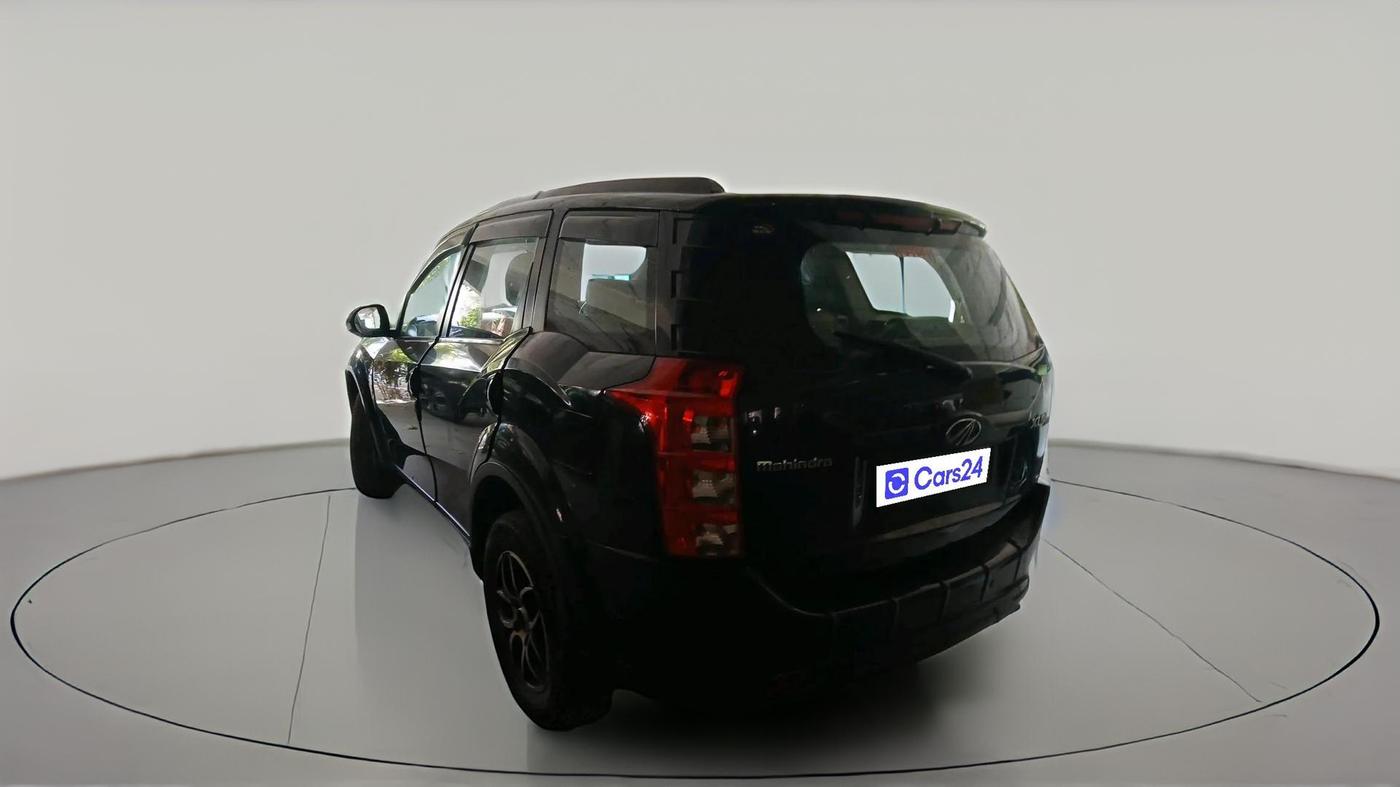 2015 Mahindra XUV500 W4 1.99, Diesel, Manual, 1,81,945 km, exterior