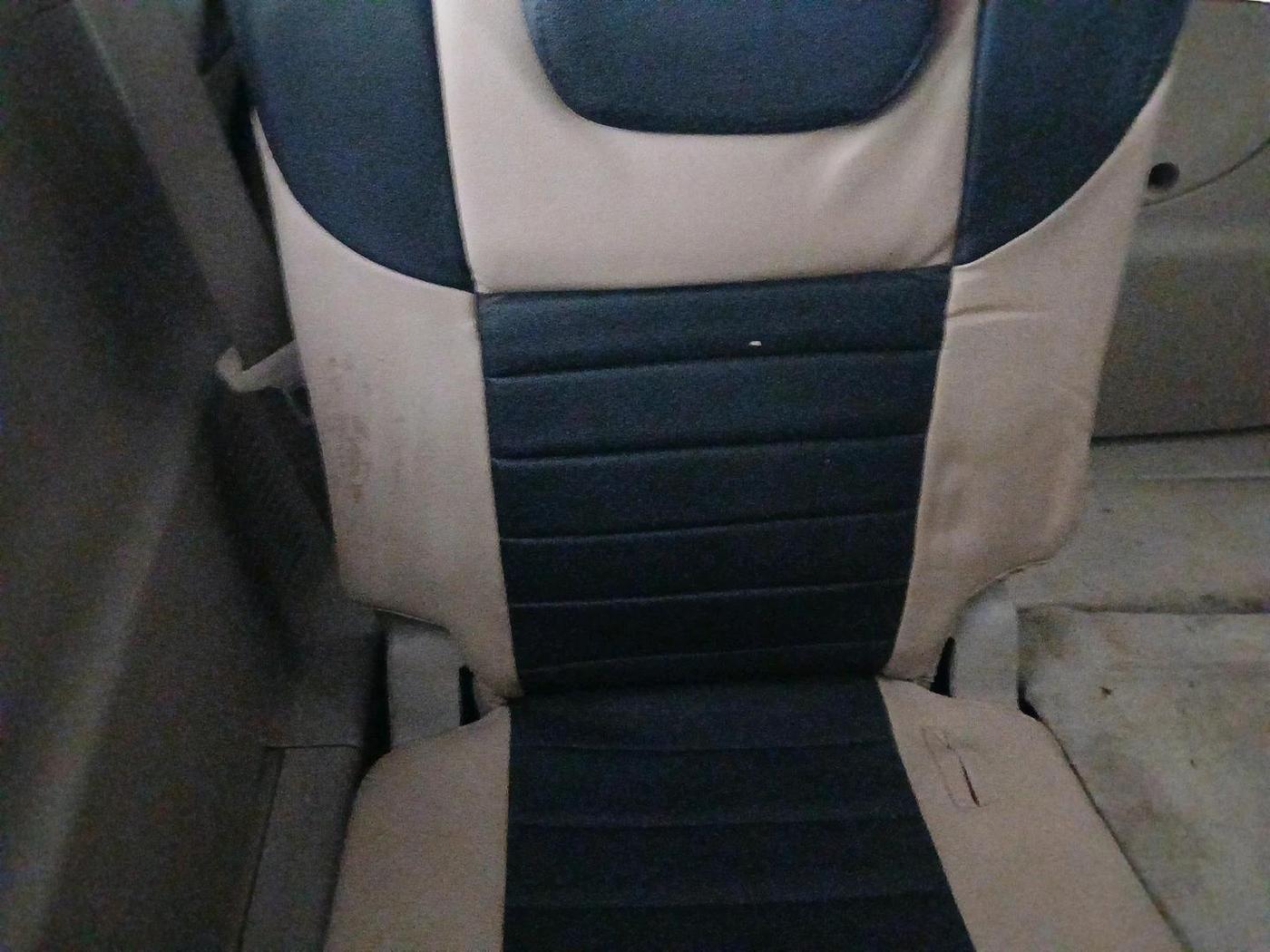 2015 Mahindra XUV500 W4 1.99, Diesel, Manual, 1,81,945 km, interior