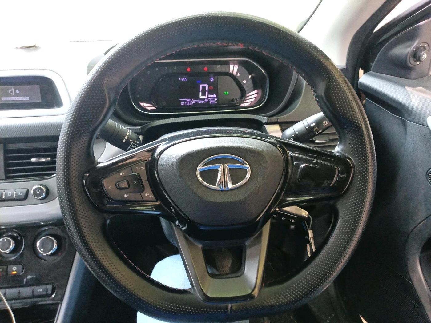 2021 Tata NEXON XM SUNROOF DIESEL, Diesel, Manual, 1,01,733 km, interior