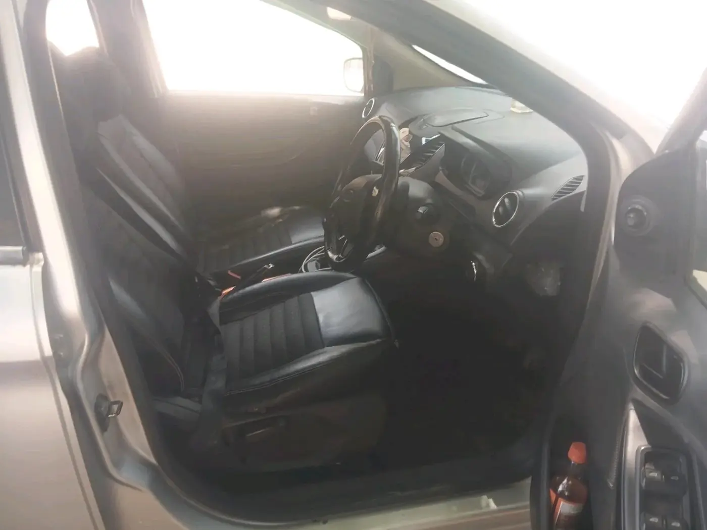 2017 Ford Figo Aspire TITANIUM 1.2 PETROL, Petrol, Manual, 99,143 km, interior