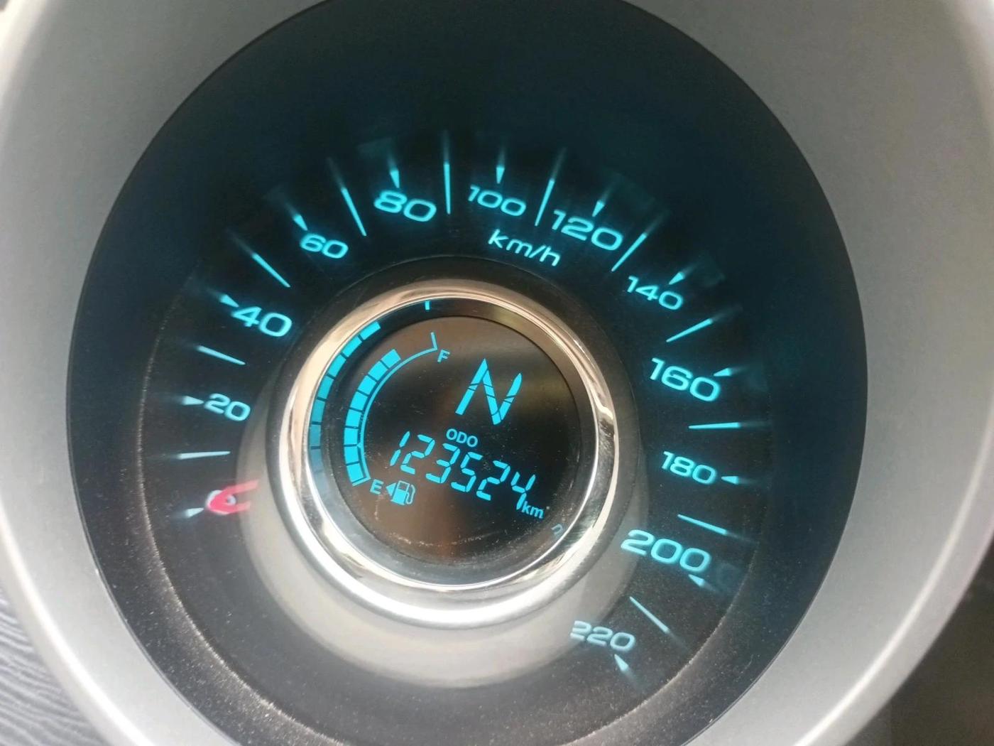 2017 Mahindra XUV500 W6 1.99, Diesel, Manual, 1,23,524 km, interior