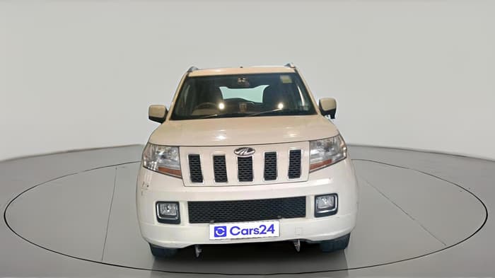 2017 Mahindra TUV300 T8, Diesel, Manual, 50,264 km, exterior
