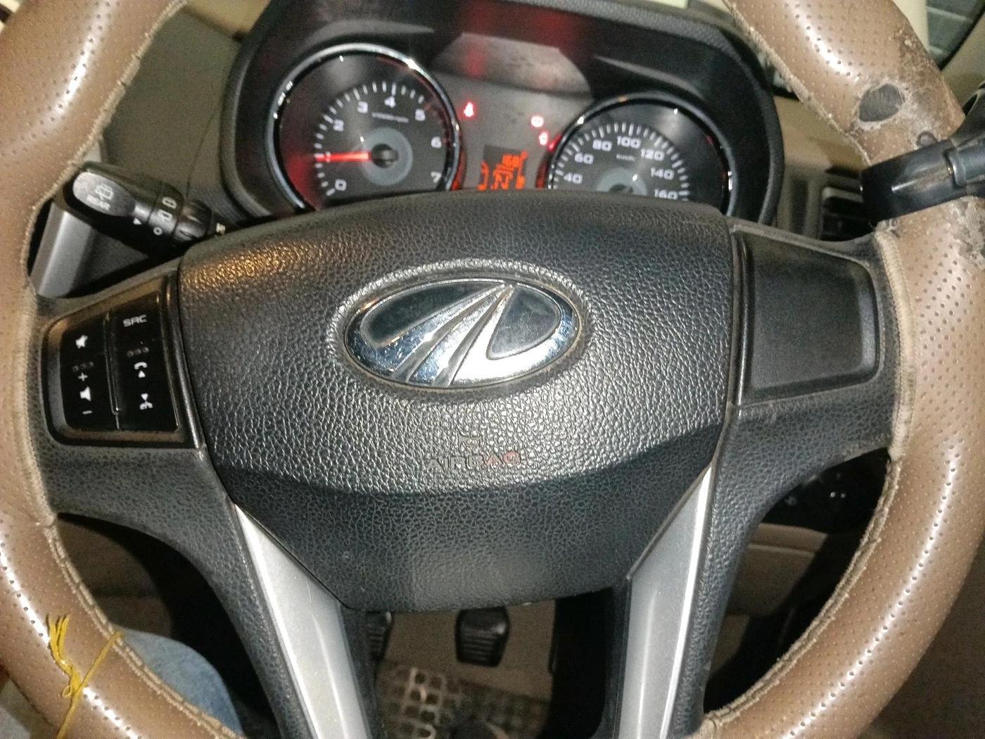 2017 Mahindra TUV300 T8, Diesel, Manual, 50,264 km, interior