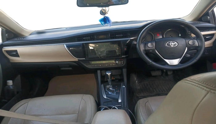 2014 Toyota Corolla Altis VL CVT PETROL, Petrol, Automatic, 1,08,666 km, interior