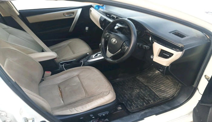 2014 Toyota Corolla Altis VL CVT PETROL, Petrol, Automatic, 1,08,666 km, interior