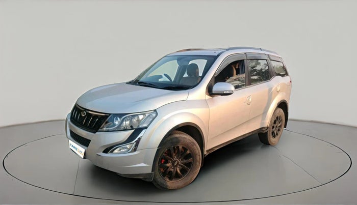 2016 Mahindra XUV500 W10, Diesel, Manual, 1,08,927 km, exterior