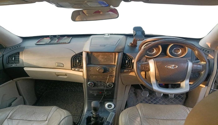 2016 Mahindra XUV500 W10, Diesel, Manual, 1,08,927 km, interior