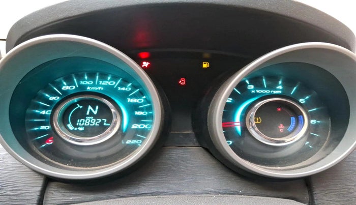 2016 Mahindra XUV500 W10, Diesel, Manual, 1,08,927 km, interior