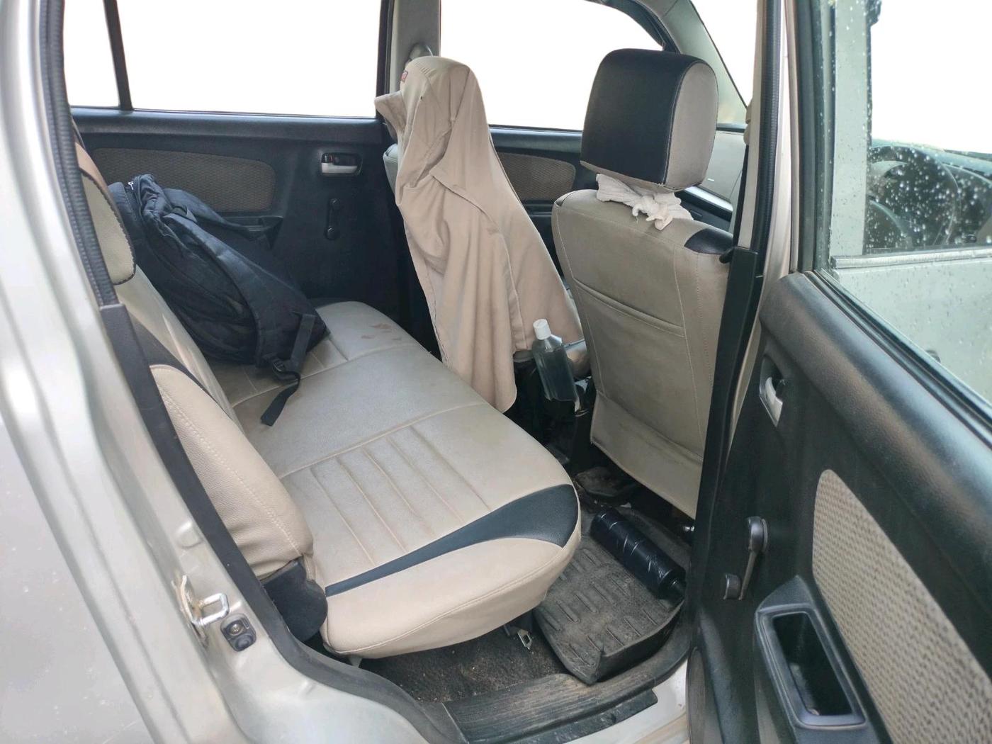 2015 Maruti Wagon R 1.0 LXI, CNG, Manual, 1,21,024 km, interior