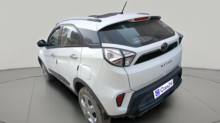 2022 Tata NEXON XM SUNROOF PETROL, CNG, Manual, 68,758 km, exterior