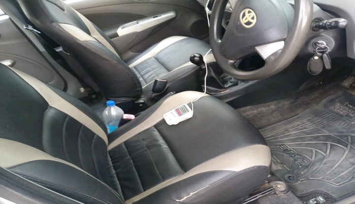 2011 Toyota Etios Liva V, Petrol, Manual, 75,303 km, interior