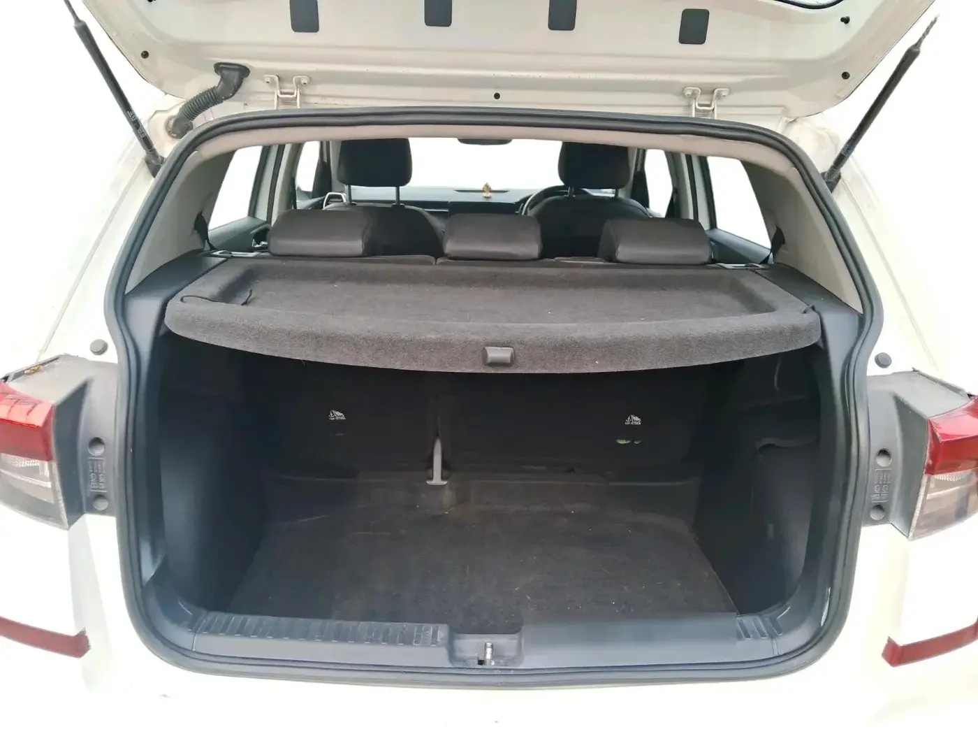 2022 Skoda KUSHAQ STYLE 1.0L TSI MT, Petrol, Manual, 27,355 km, exterior