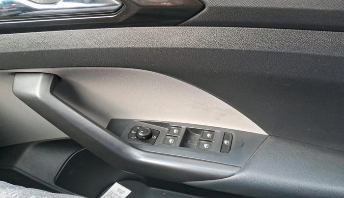 2022 Skoda KUSHAQ STYLE 1.0L TSI MT, Petrol, Manual, 27,355 km, interior