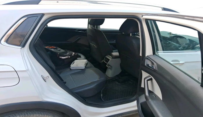 2022 Skoda KUSHAQ STYLE 1.0L TSI MT, Petrol, Manual, 27,355 km, interior