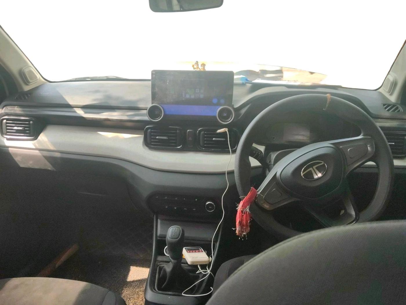 2025 Tata PUNCH PURE MT, Petrol, Manual, 6,459 km, interior