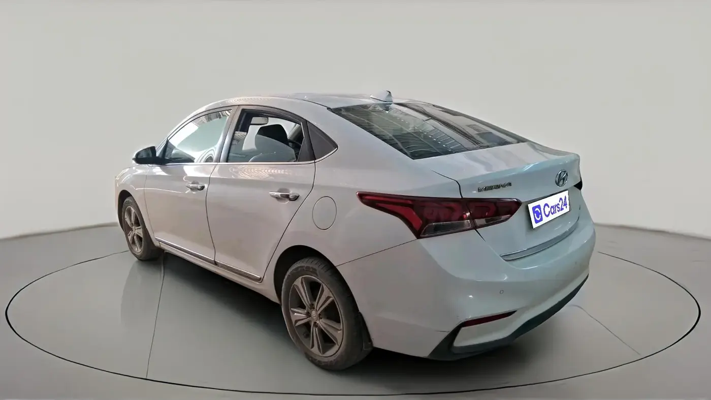 2018 Hyundai Verna 1.6 VTVT SX O, Petrol, Manual, 80,591 km, exterior