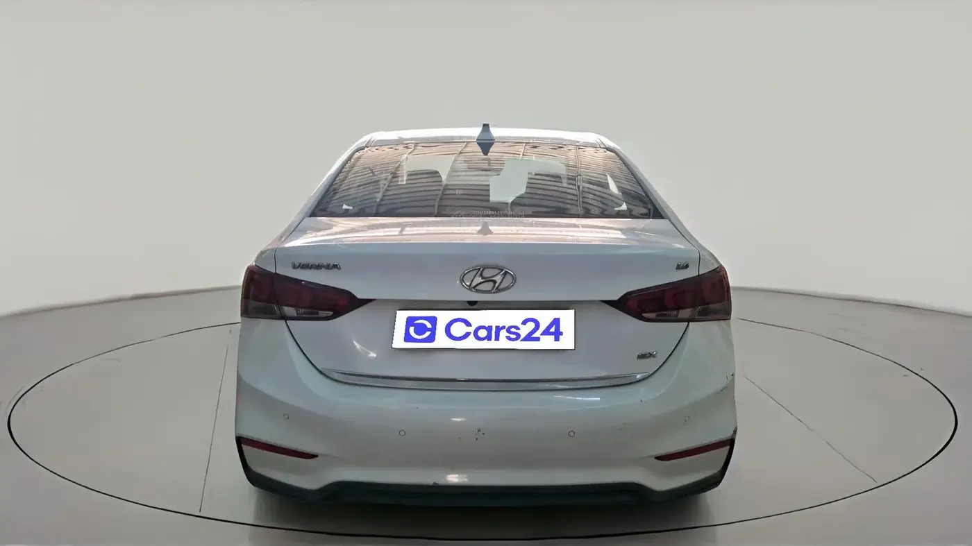 2018 Hyundai Verna 1.6 VTVT SX O, Petrol, Manual, 80,591 km, exterior