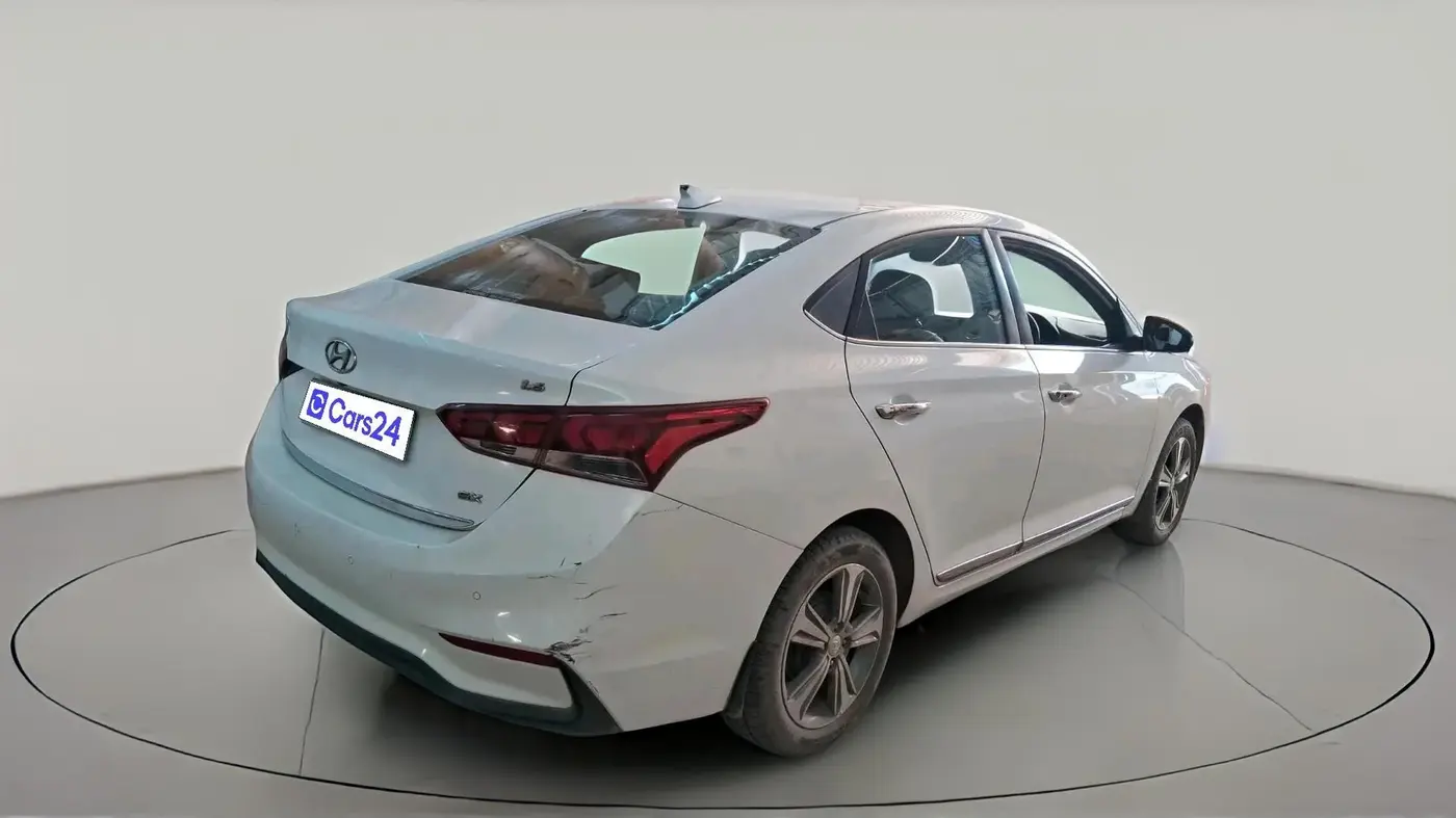 2018 Hyundai Verna 1.6 VTVT SX O, Petrol, Manual, 80,591 km, exterior