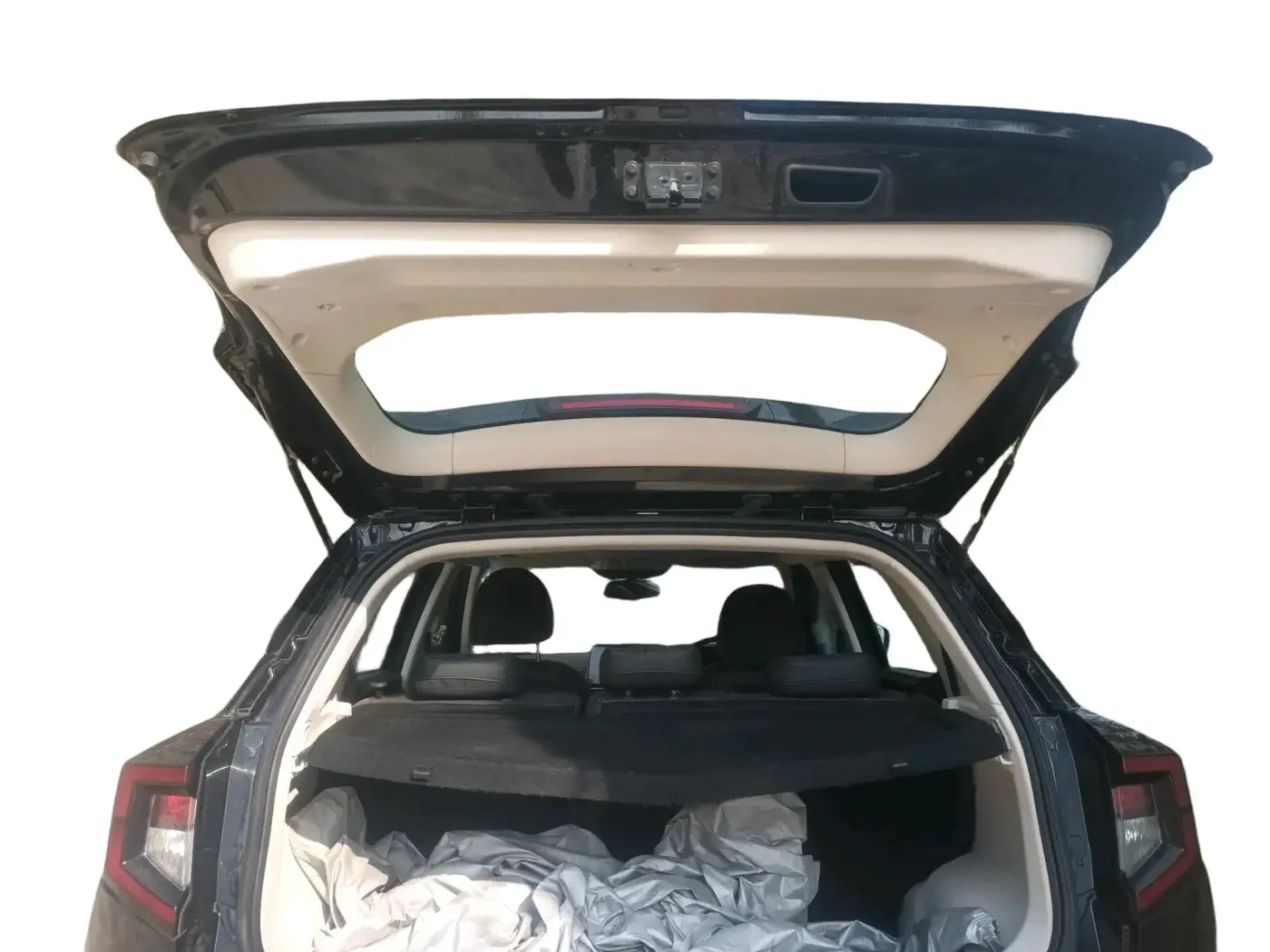 2024 Mahindra XUV 3XO AX5 1.2 L TCMPFi, Petrol, Manual, 14,000 km, exterior