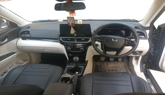 2024 Mahindra XUV 3XO AX5 1.2 L TCMPFi, Petrol, Manual, 13,432 km, interior
