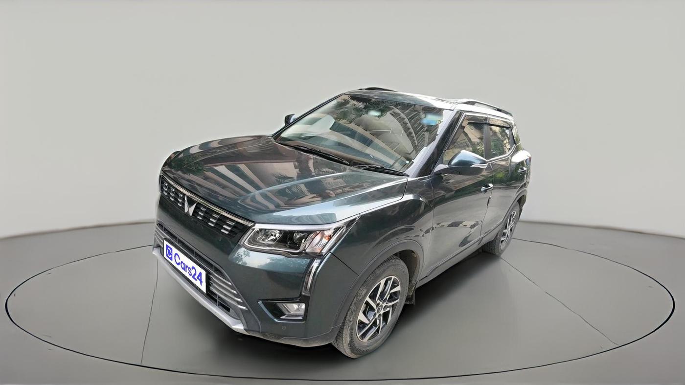 2023 Mahindra XUV300 W8 (O) 1.2 PETROL AMT, Petrol, Automatic, 28,983 km, exterior