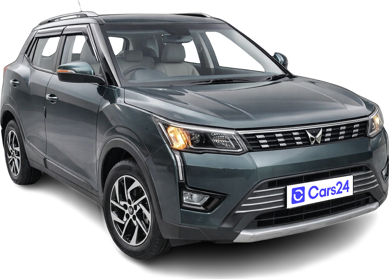 2023 Mahindra XUV300 - SUV - Petrol - Automatic - ₹10.58 lakh