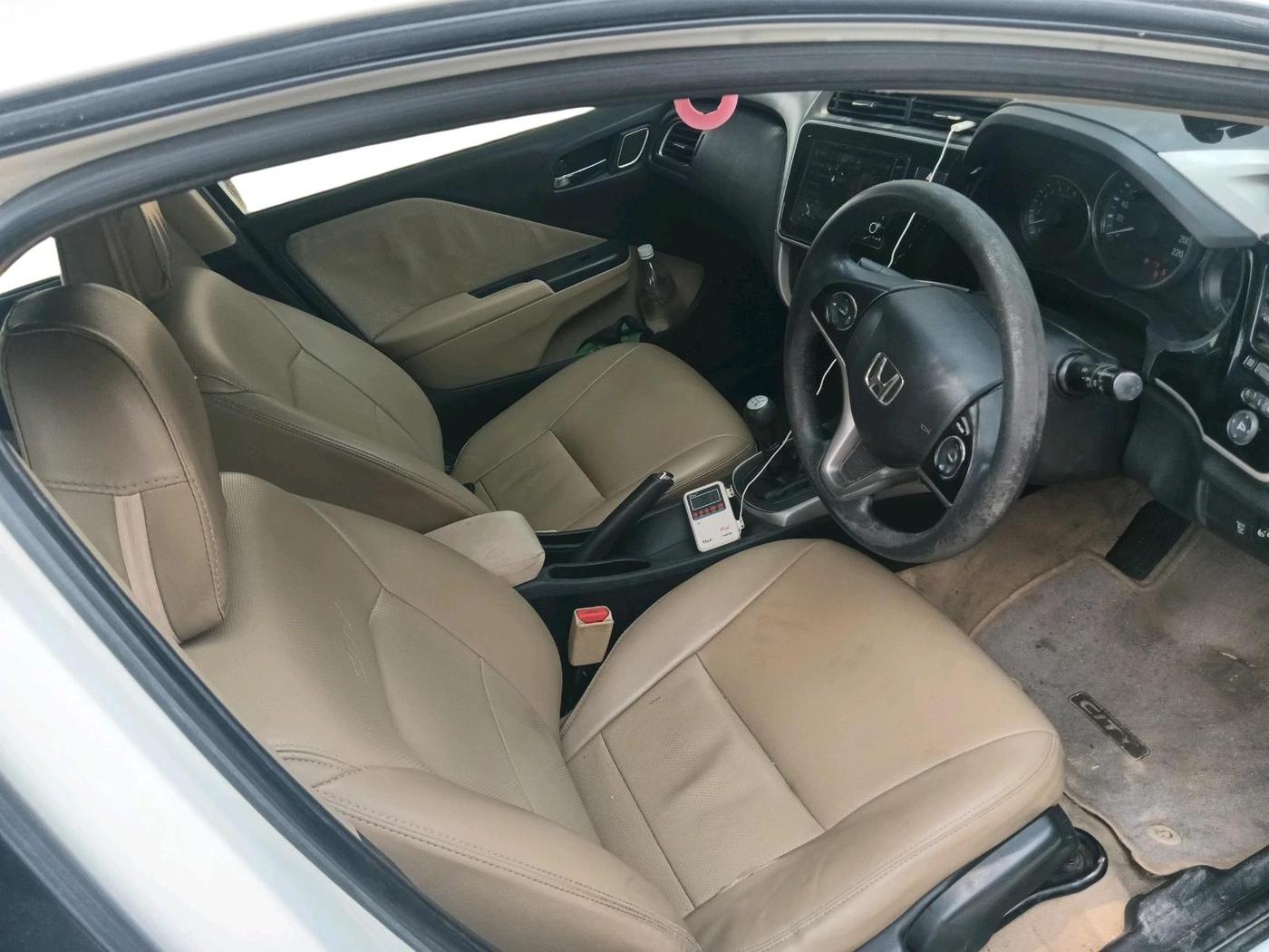 2018 Honda City 1.5L I-VTEC V MT, Petrol, Manual, 1,05,712 km, interior