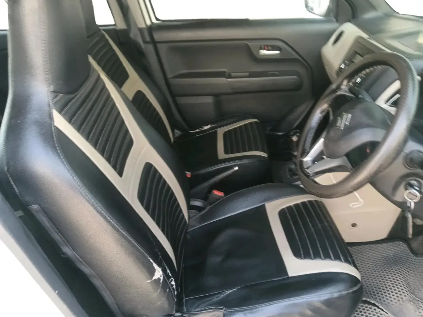 2020 Maruti New Wagon-R VXI 1.0, Petrol, Manual, 1,37,700 km, interior