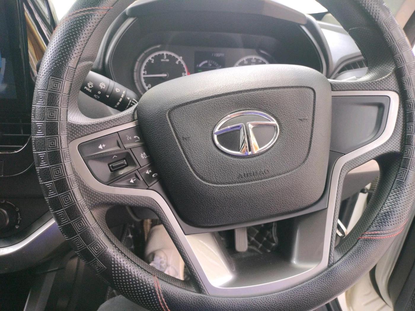 2021 Tata Harrier XM 2.0L KRYOTEC, Diesel, Manual, 1,03,234 km, interior
