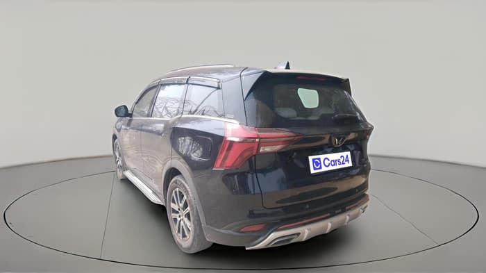 2023 Mahindra XUV700 AX 7 D AT 7 STR, Diesel, Automatic, 64,237 km, exterior