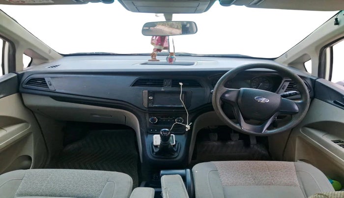 2018 Mahindra MARAZZO M2 7STR, Diesel, Manual, 97,712 km, interior