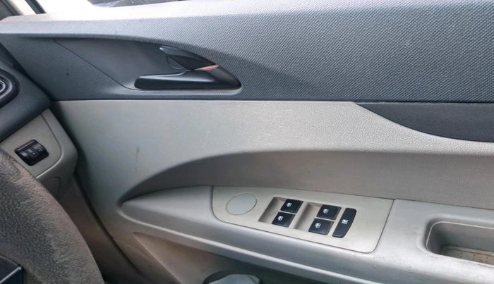 2018 Mahindra MARAZZO M2 7STR, Diesel, Manual, 97,712 km, interior