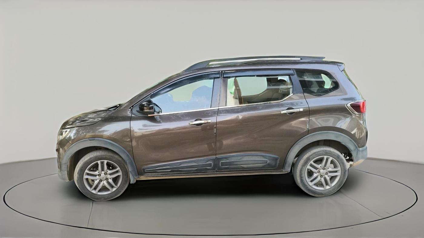 2022 Renault TRIBER RXZ AMT, Petrol, Automatic, 33,974 km, exterior