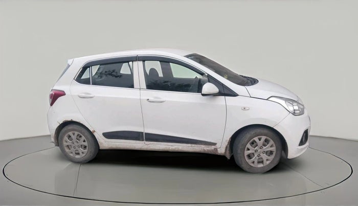 2016 Hyundai Grand i10 MAGNA 1.2 KAPPA VTVT, Petrol, Manual, 1,12,214 km, exterior